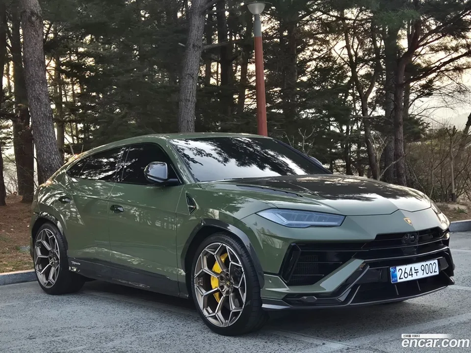 Lamborghini Urus 4.0 V8 2024 — photo 1, buy with delivery to Moscow