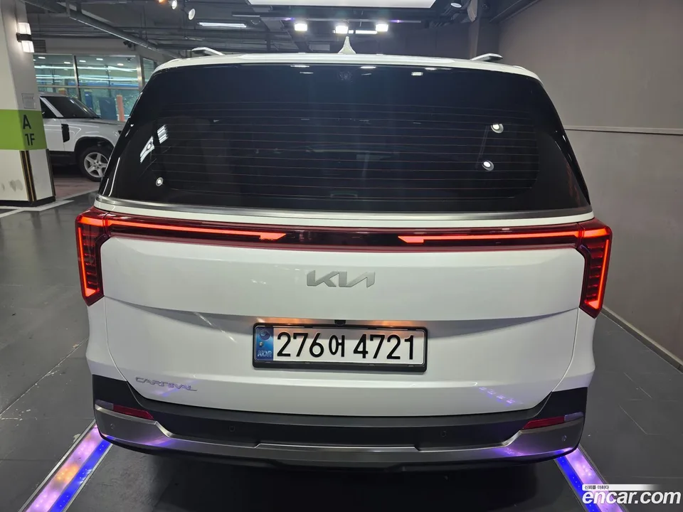 Kia Carnival 9 2024 — thumbnail 4