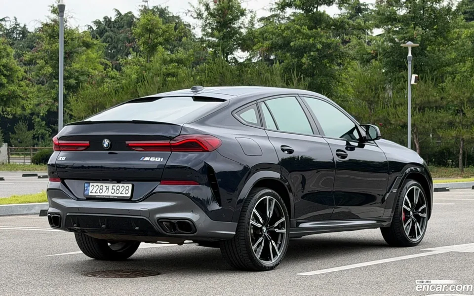 BMW X6 M60i 2023 — thumbnail 2