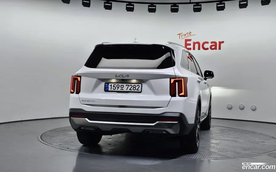 Kia Sorento 2.5T 2WD 2023 — thumbnail 4