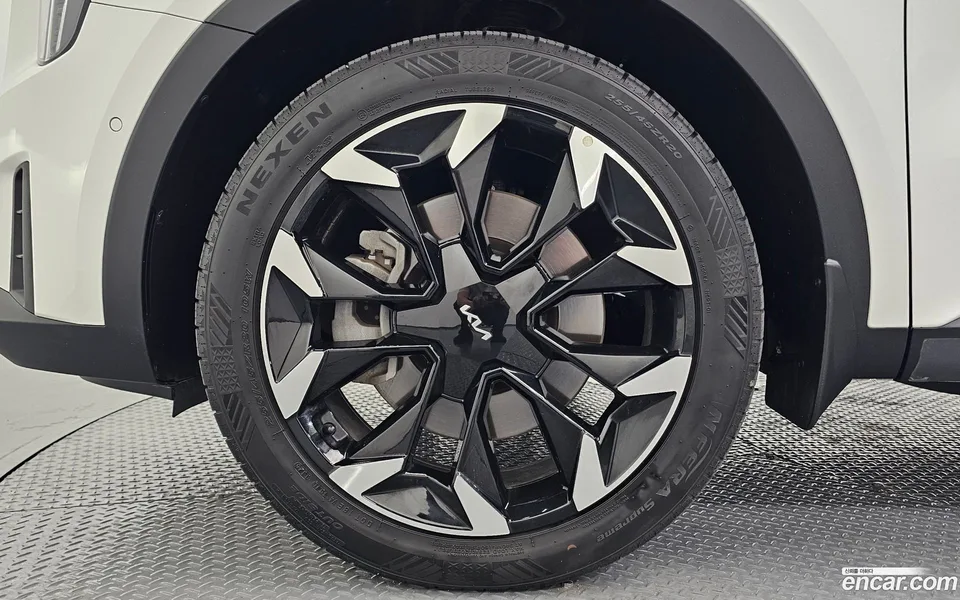 Kia Sorento 2.5T 2WD 2023 — thumbnail 5