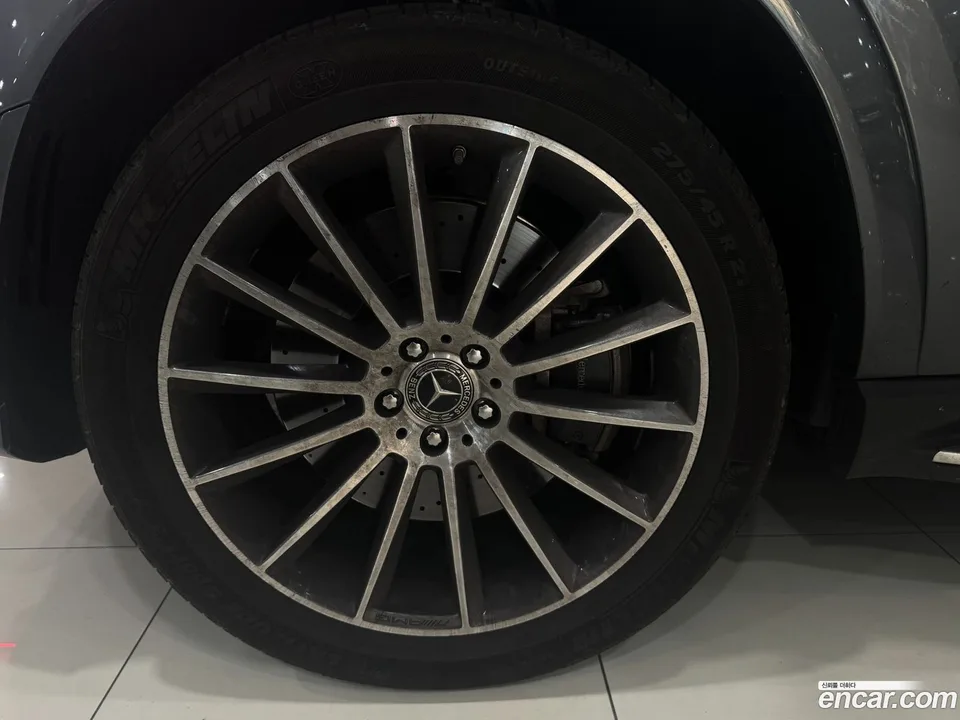 Mercedes-Benz GLE-Class GLE400d 4MATIC 2023 — thumbnail 5