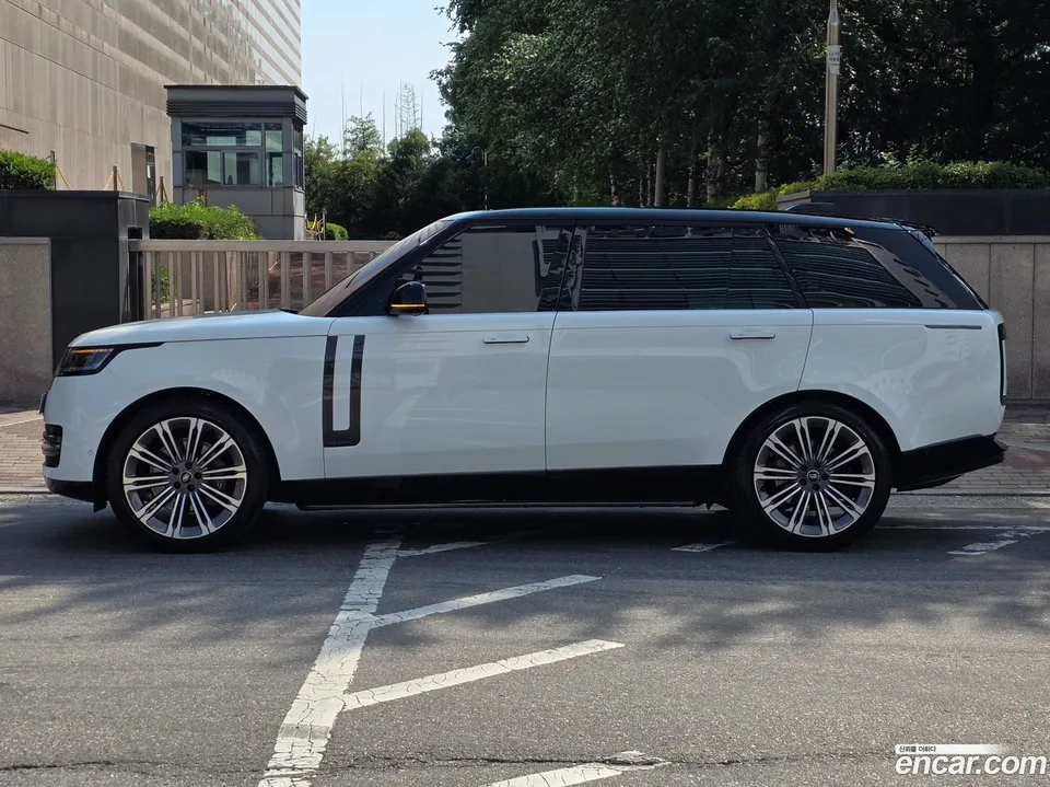 Land Rover Range Rover P530 AB LWB 2023 — thumbnail 2