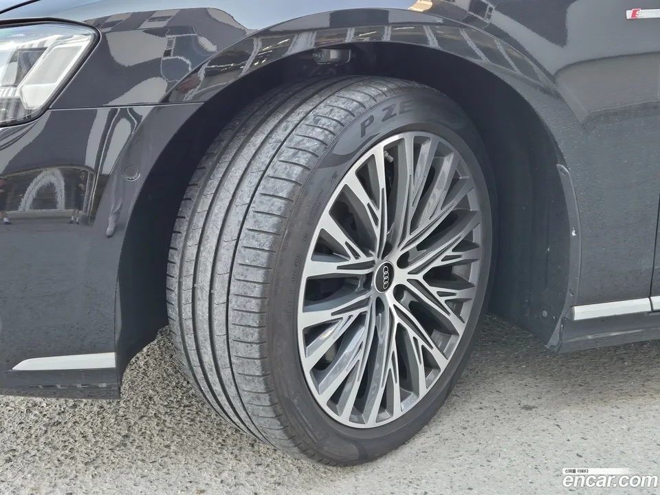 Audi A8 55 TFSI LWB 2023 — thumbnail 5