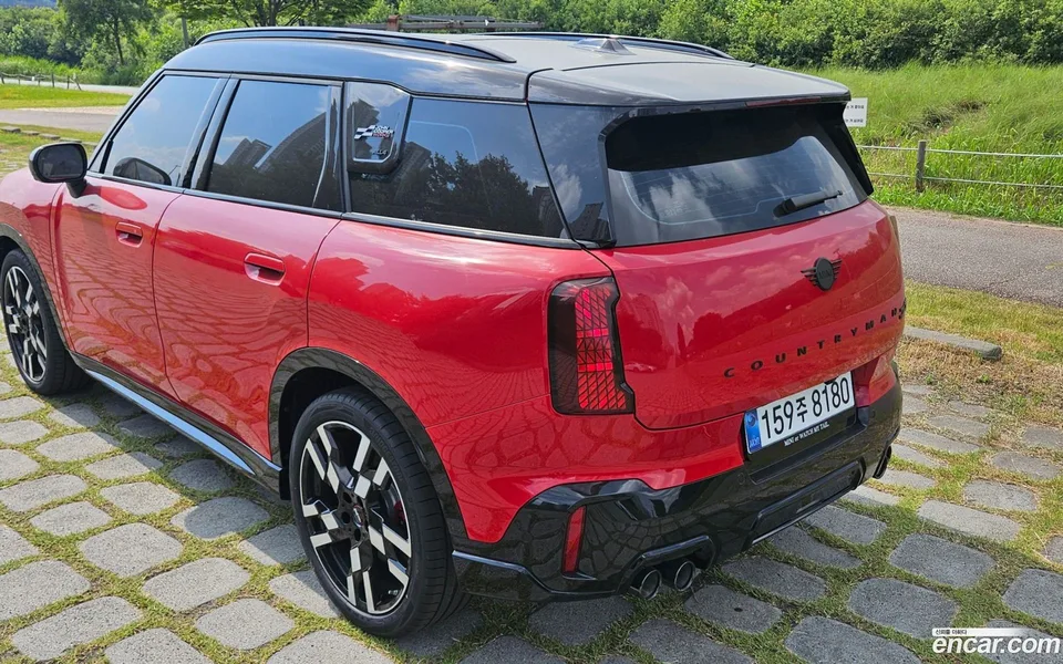 MINI Cooper S Countryman ALL4 JCW 2025 — thumbnail 4