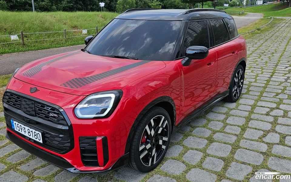 MINI Cooper S Countryman ALL4 JCW 2025 — photo 1, buy with delivery to Moscow