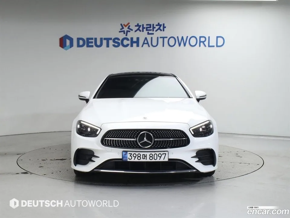 Mercedes-Benz E-Class E300d 4MATIC 2022 — thumbnail 3