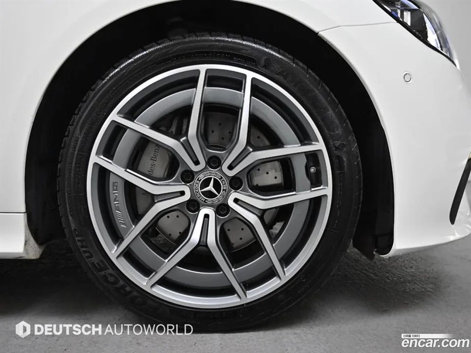 Mercedes-Benz E-Class E300d 4MATIC 2022 — thumbnail 5