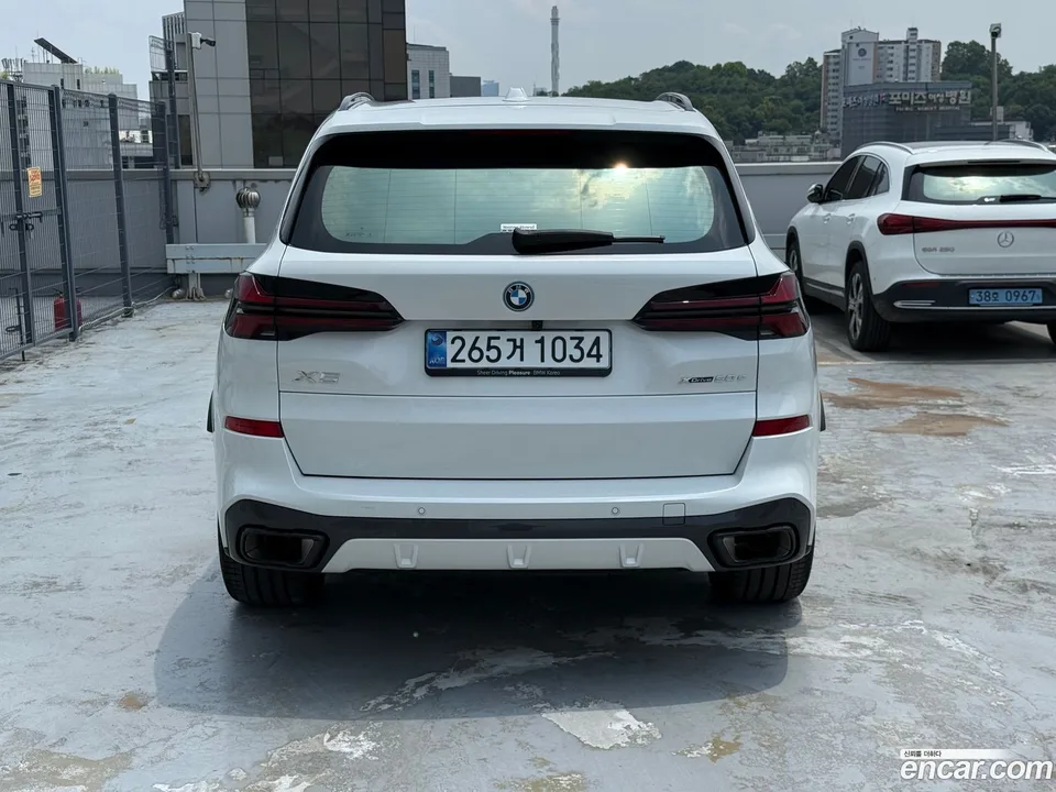 BMW X5 xDrive 50e M 2025 — thumbnail 4