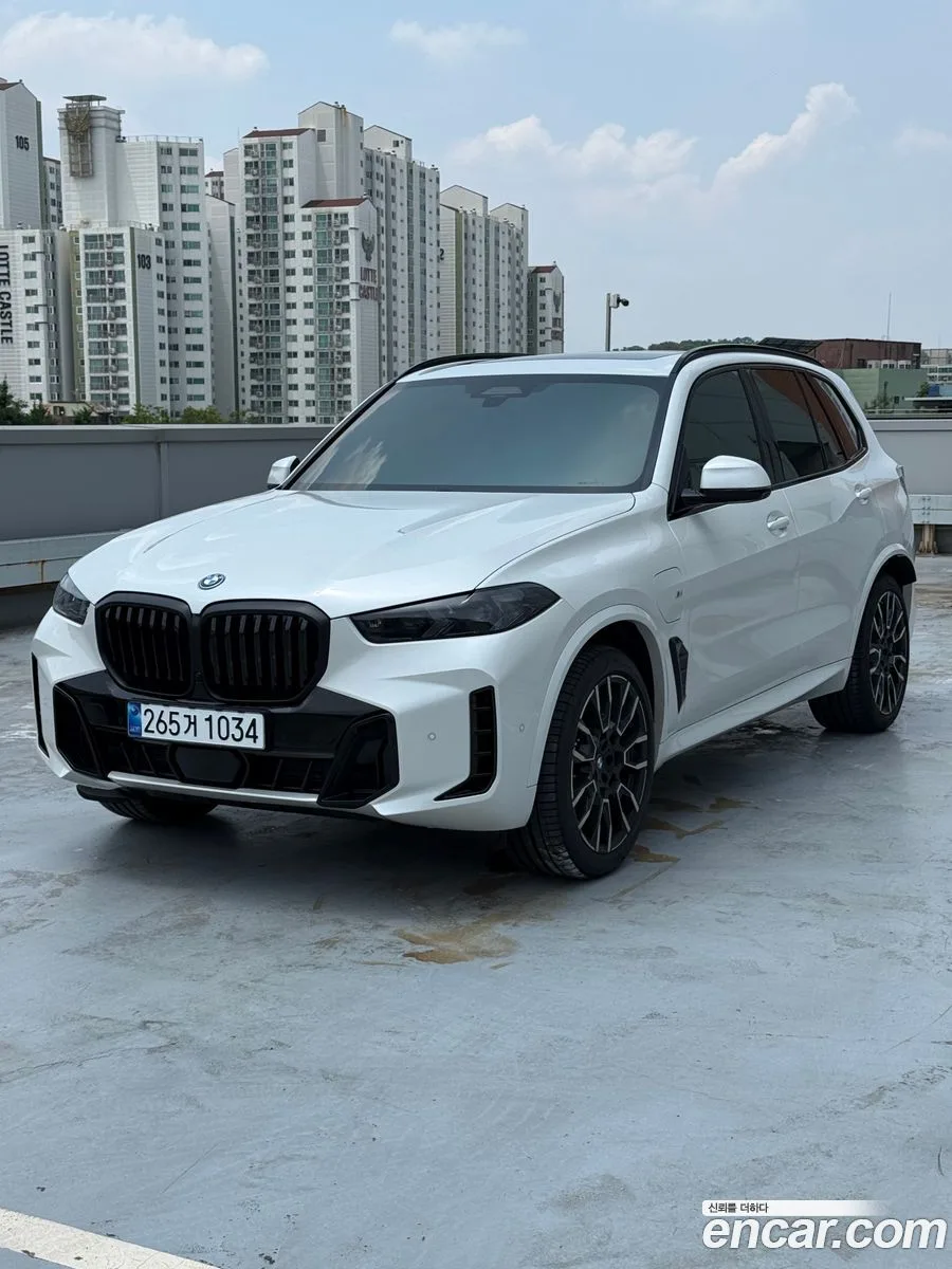 BMW X5 xDrive 50e M 2025 — photo 1, buy with delivery to Moscow