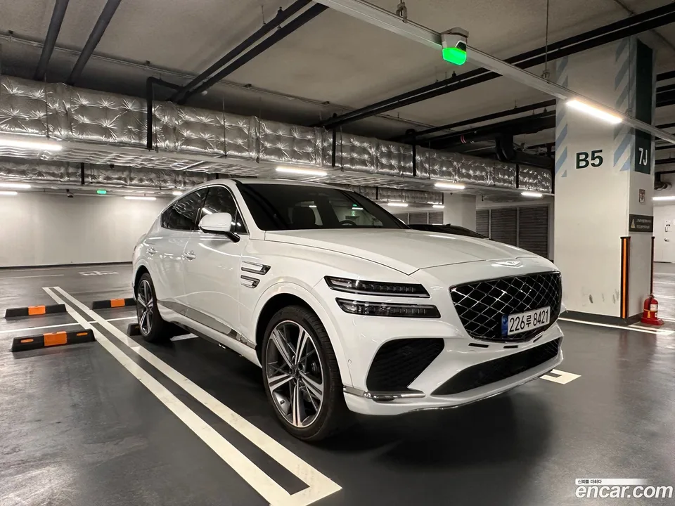 Genesis GV80 Coupe 3.5T AWD 2024 — photo 1, buy with delivery to Moscow