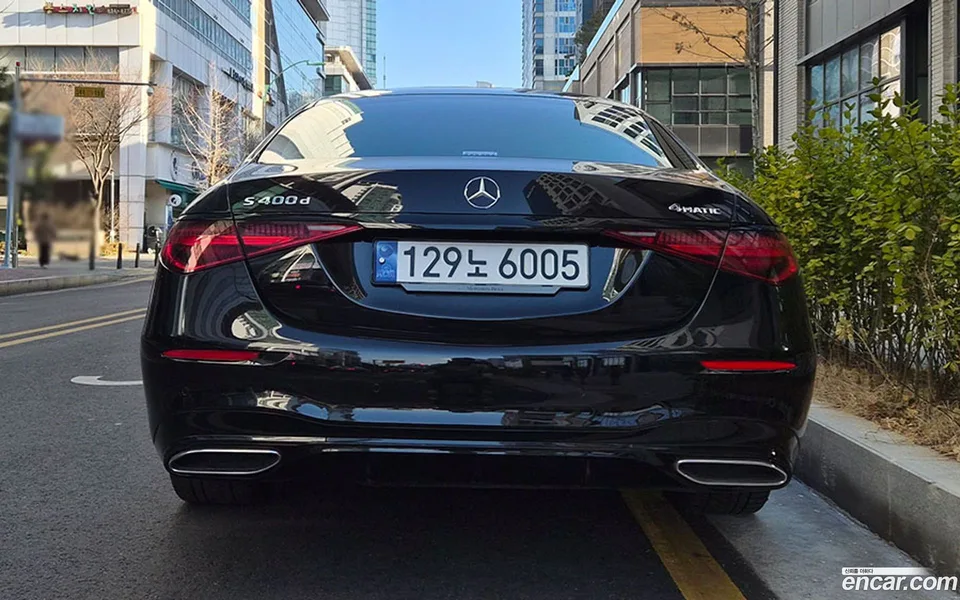 Mercedes-Benz S-Class S400 d 4MATIC 2023 — thumbnail 4