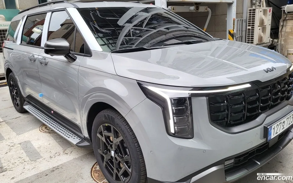 Kia Carnival HEV 9 X Line 2026 — thumbnail 4