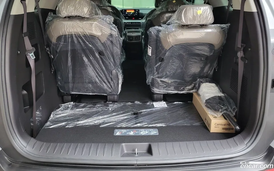 Kia Carnival HEV 9 X Line 2026 — thumbnail 5