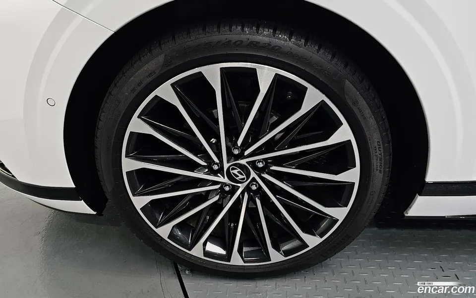 Hyundai Grandeur Hybrid 2024 — thumbnail 2