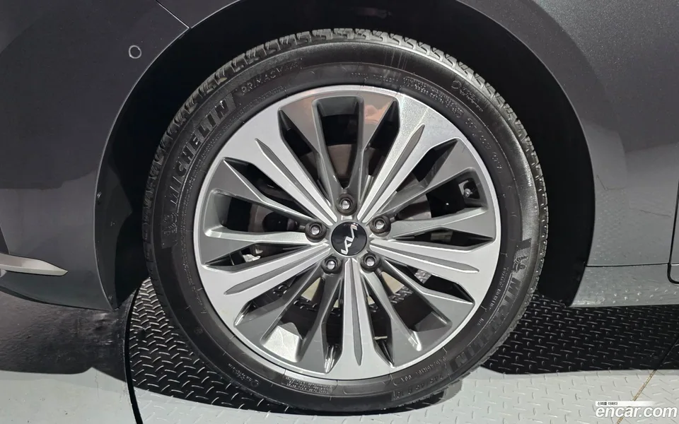 Kia K8 Hybrid 2024 — thumbnail 5