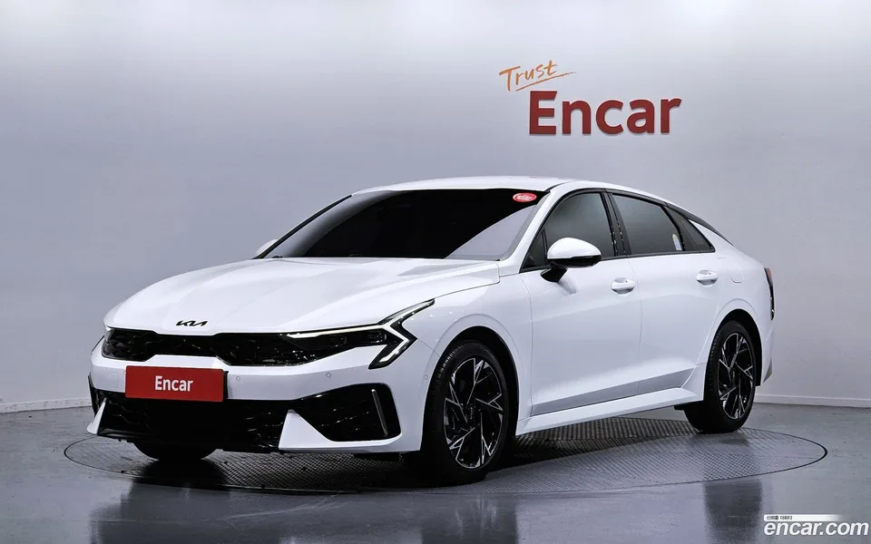 Kia K5 2.0 2024 — photo 1, buy with delivery to Moscow