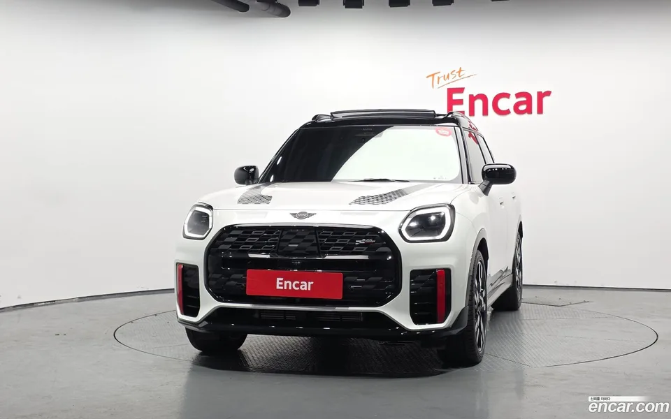 MINI Cooper S Countryman ALL4 JCW 2025 — thumbnail 3