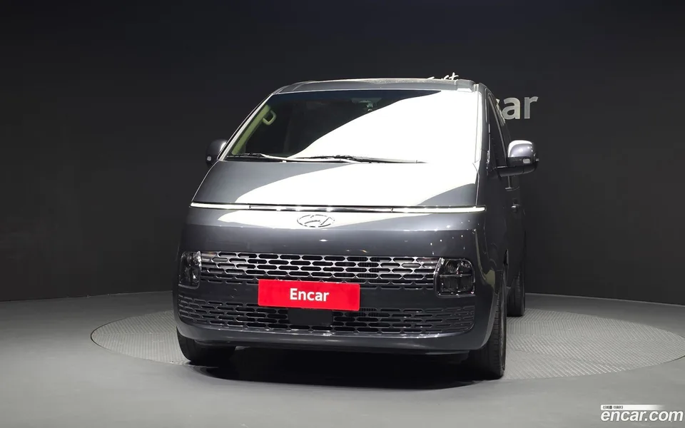 Hyundai Staria 11 2023 — thumbnail 3