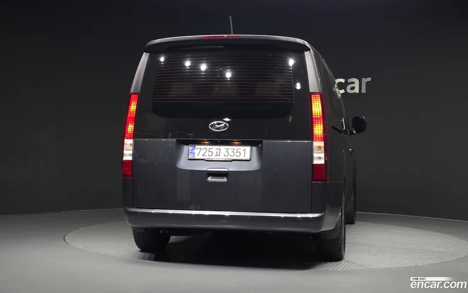 Hyundai Staria 11 2023 — thumbnail 4
