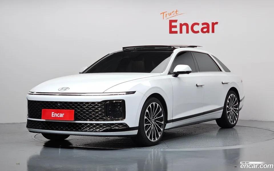 Hyundai Grandeur Hybrid 2023 — photo 1, buy with delivery to Moscow