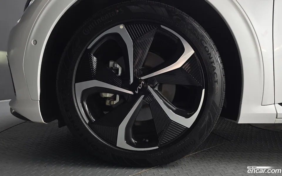 Kia EV6 4WD 2023 — thumbnail 5