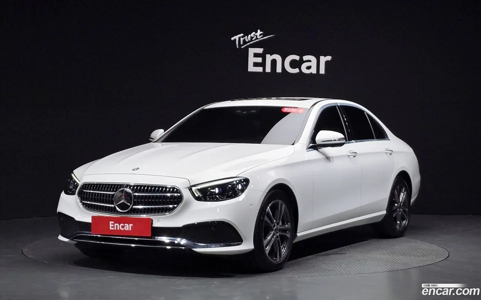 Mercedes-Benz E-Class E350 4MATIC 2022 — photo 1, buy with delivery to Moscow