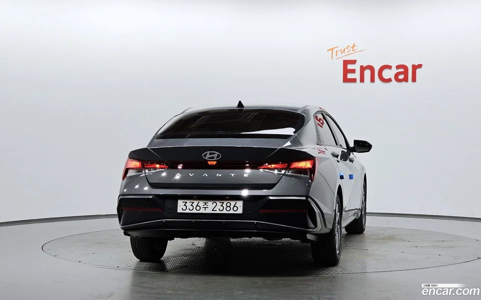 Hyundai Avante CN7 1.6 2025 — thumbnail 4