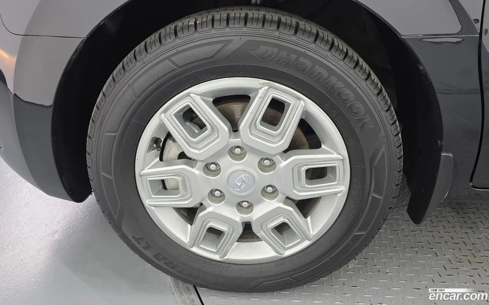 Hyundai Staria 3 2023 — thumbnail 2