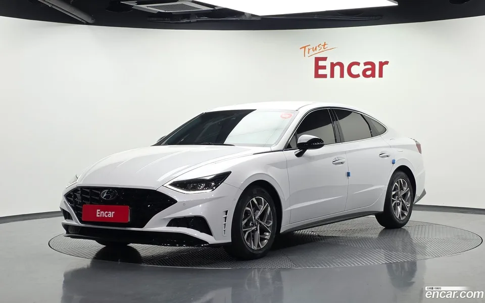 Hyundai Sonata 2.0 2022 — photo 1, buy with delivery to Moscow