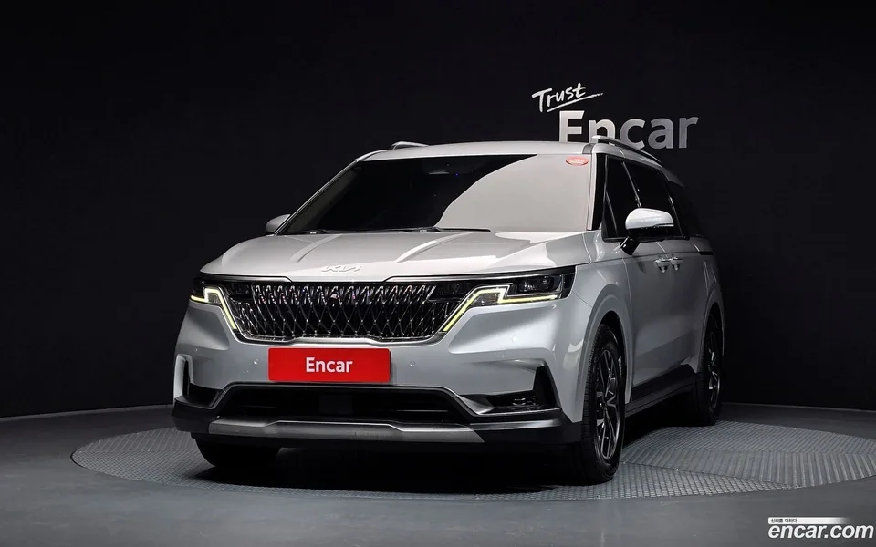 Kia Carnival 9 2022 — thumbnail 3