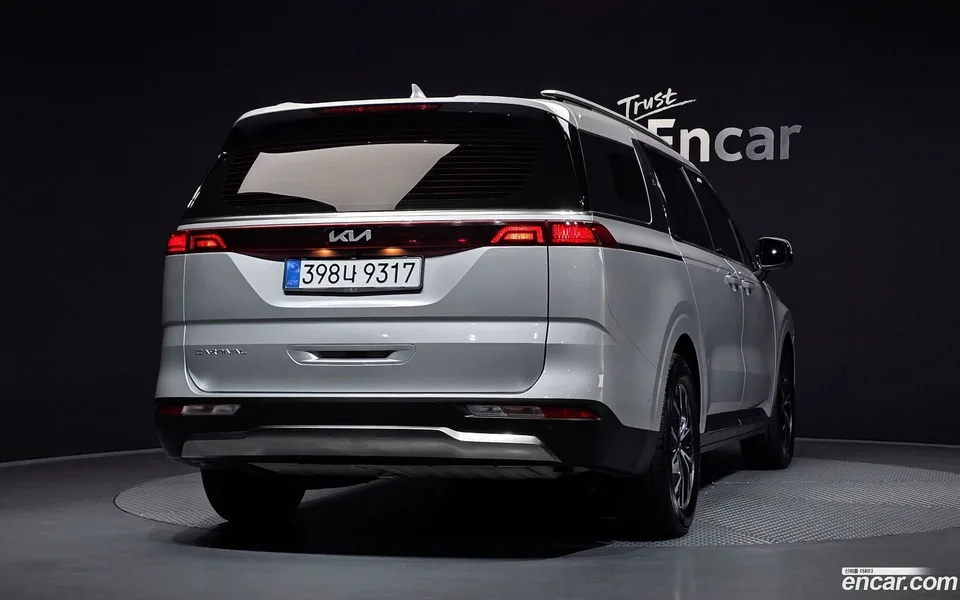 Kia Carnival 9 2022 — thumbnail 4
