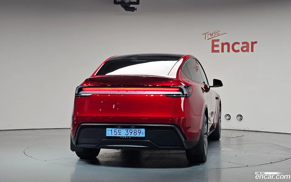 Tesla Model Y RWD 2026 — thumbnail 4