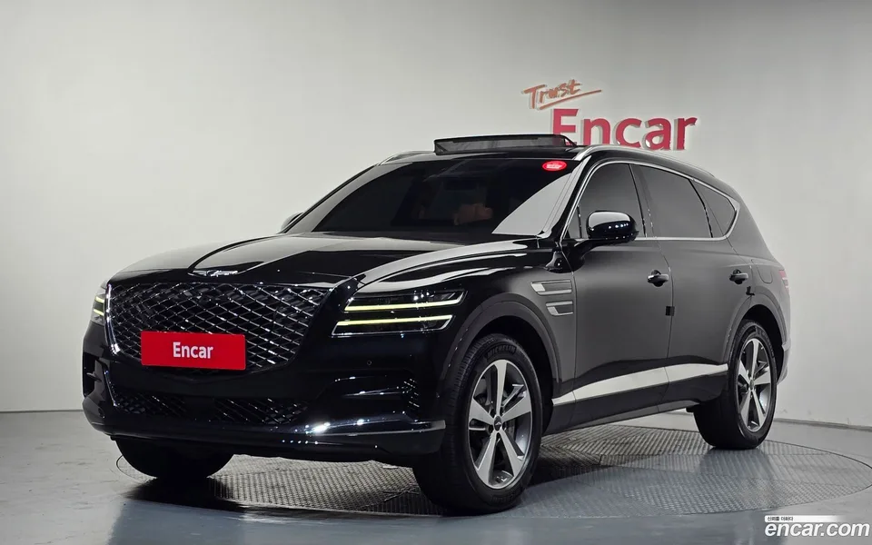 Genesis GV80 2.5T 2WD 2022 — photo 1, buy with delivery to Moscow