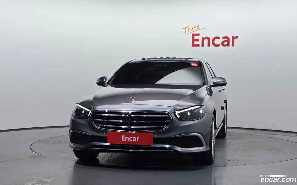 Mercedes-Benz E-Class E250 2022 — thumbnail 3