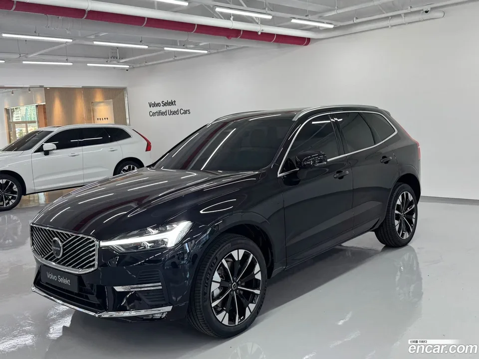 Volvo XC60 B5 2026 — photo 1, buy with delivery to Moscow