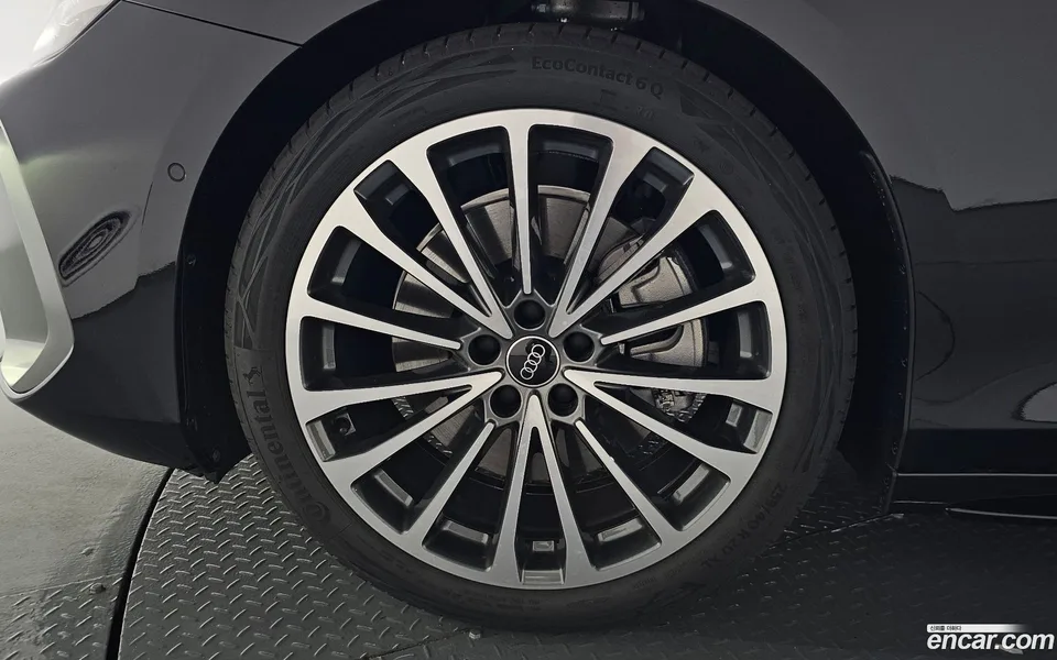 Audi A6 45 TFSI S Line 2026 — thumbnail 2