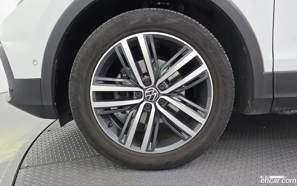 Volkswagen Tiguan 2.0 TDI 4 2022 — миниатюра 2