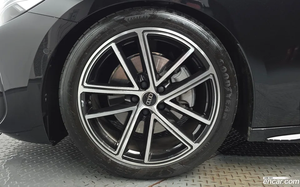Audi A5 45 TFSI S Line 2025 — thumbnail 5