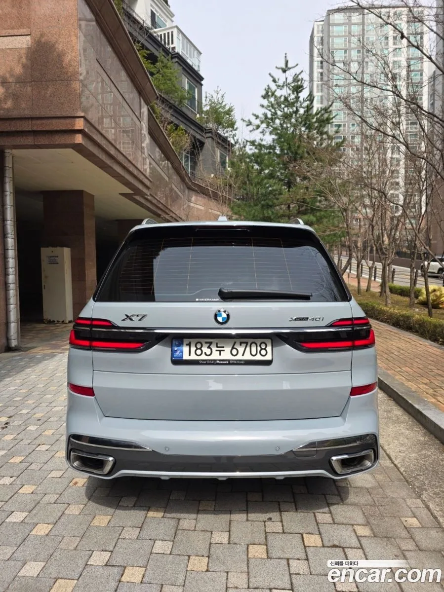 BMW X7 xDrive 40i M 7 2023 — thumbnail 4