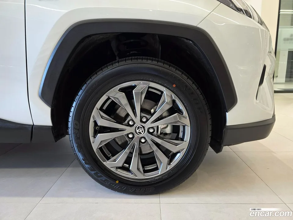 Toyota RAV4 2.5 4WD 2025 — thumbnail 2