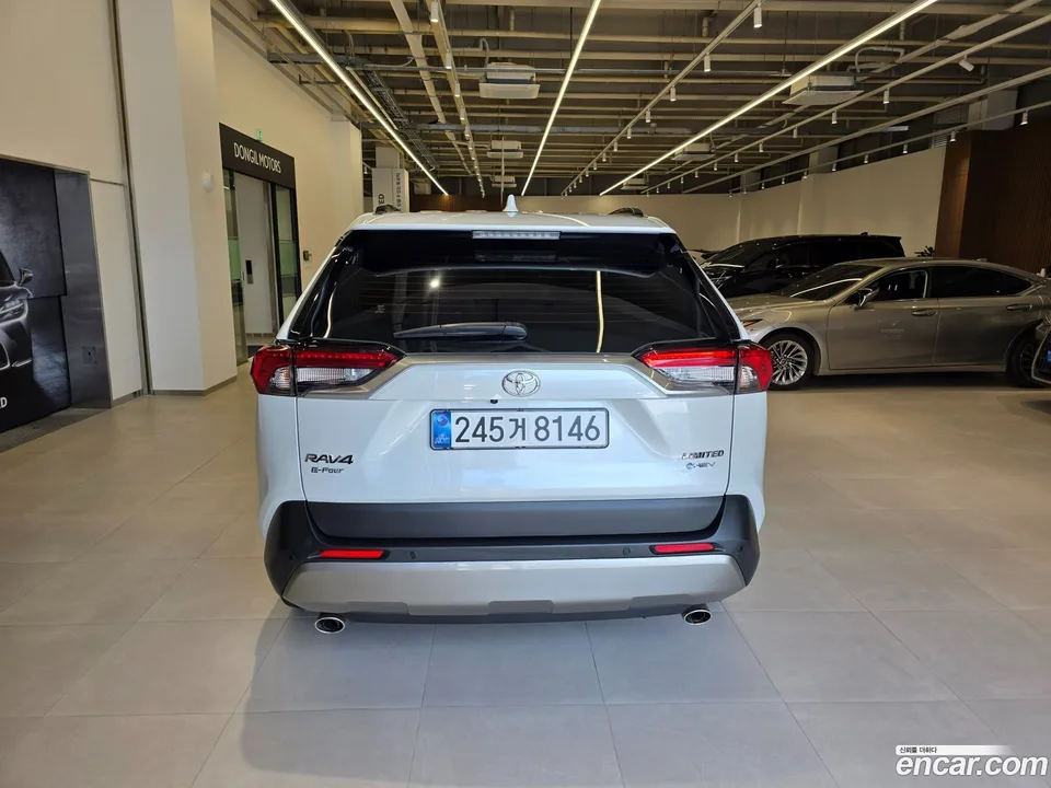 Toyota RAV4 2.5 4WD 2025 — thumbnail 4
