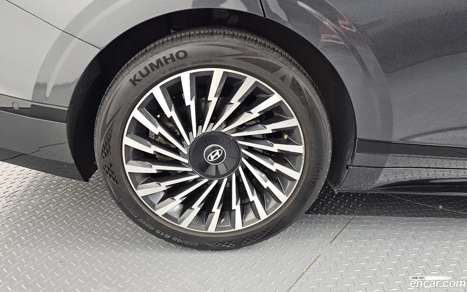 Hyundai Grandeur 3.5 2WD 2023 — thumbnail 2