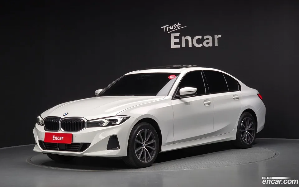 BMW 3 Series 320i 2024 — photo 1, buy with delivery to Moscow