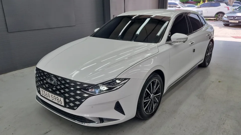 Hyundai Grandeur IG 2.5 2022 — photo 1, buy with delivery to Moscow