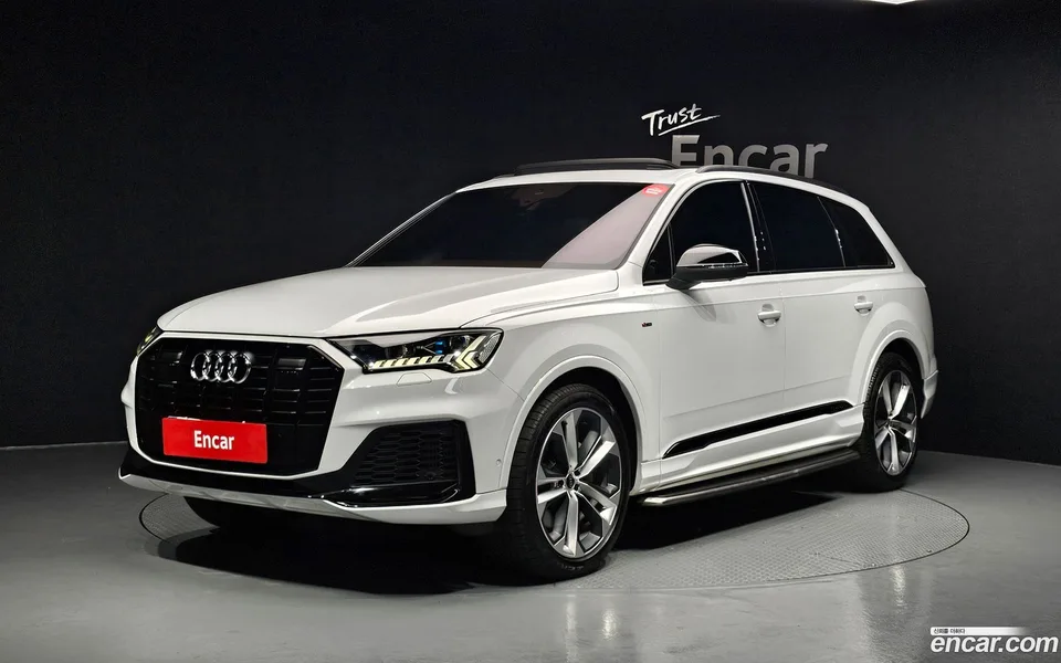 Audi Q7 (4M) 55 TFSI 2022 — photo 1, buy with delivery to Moscow