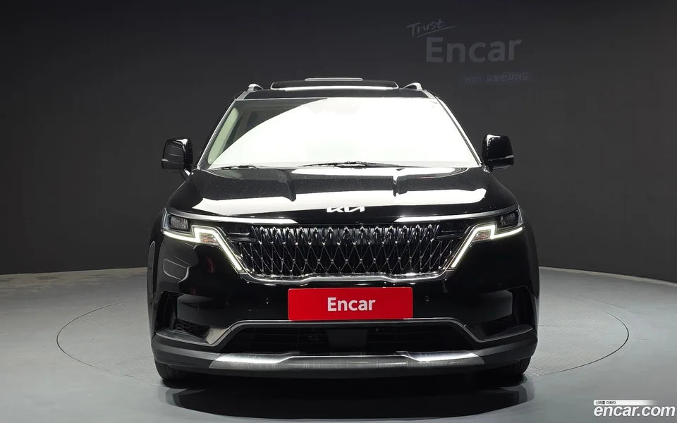 Kia Carnival 11 2023 — thumbnail 3