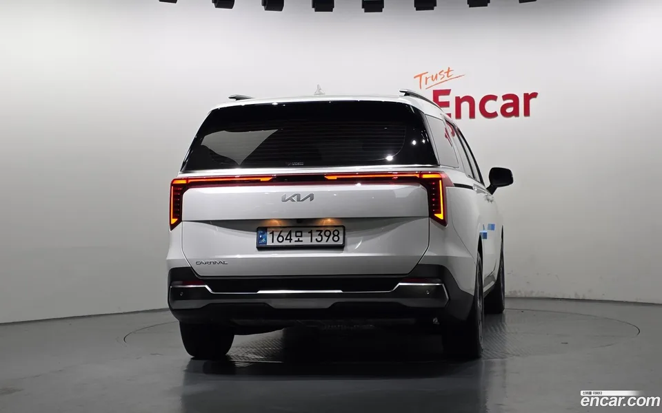 Kia Carnival 7 2025 — thumbnail 4