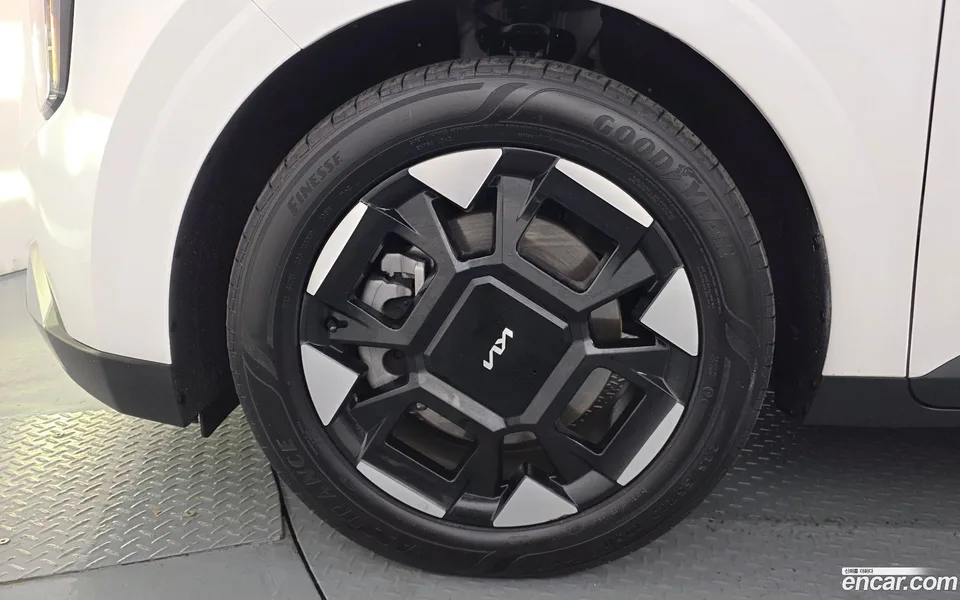 Kia Carnival 7 2025 — thumbnail 5