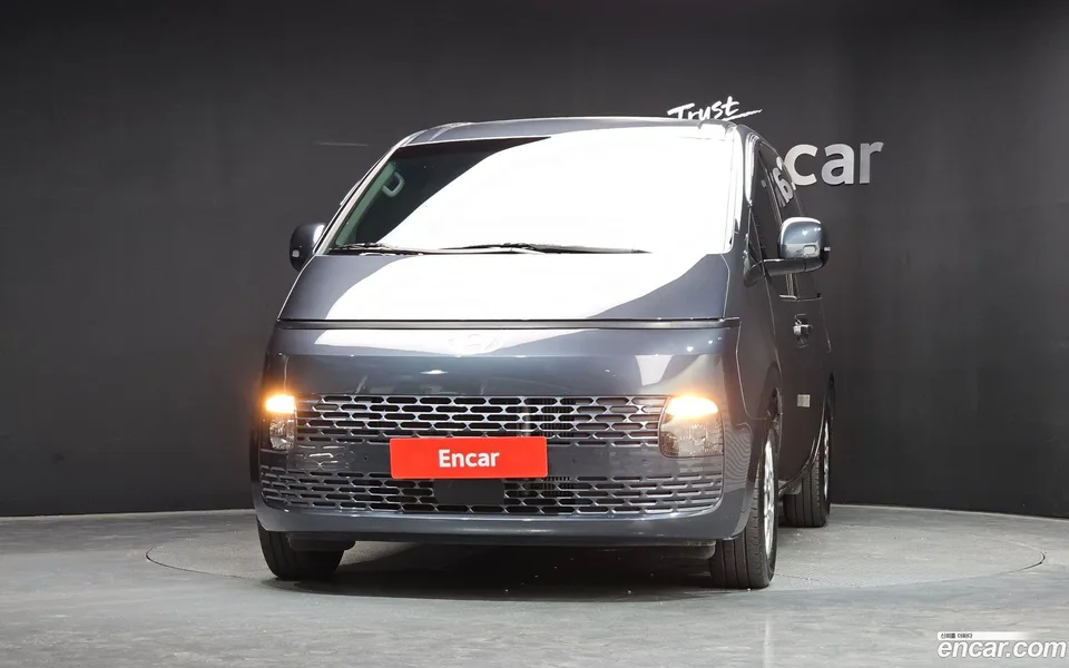 Hyundai Staria 3 2024 — thumbnail 3